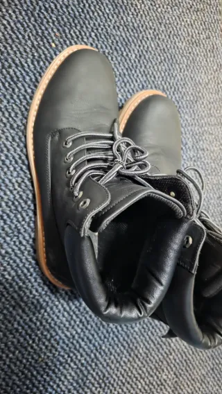 Scarponcini neri uomo