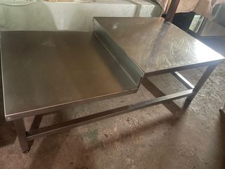 Mesa de acero inoxidable