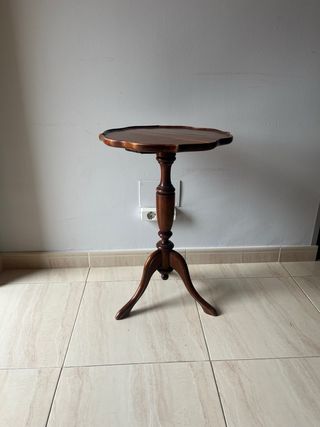 Mesa auxiliar madera maciza clásica