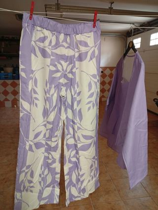 Conjunto pantalón y camiseta morado XL