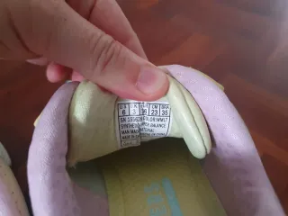 Zapatillas Skechers degradado rosa, amarillo y azu