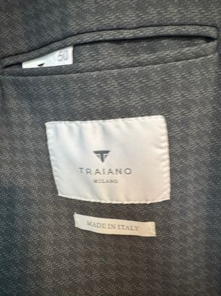 abito spezzato tessuto tecnico Milano Traiano