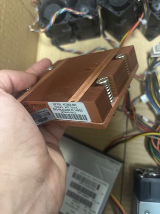 Despiece Servidor: Fuente, Ventiladores, Discos