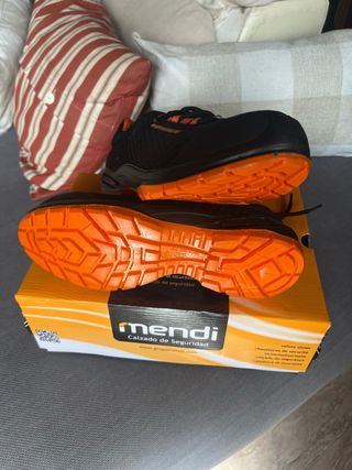 Botas de seguridad Mendi Talla 38 Nuevas