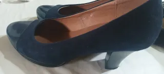 Zapatos ante y charol azul talla 40