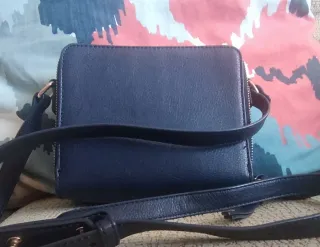 Bolso de hombro azul marino tamaño pequeño 