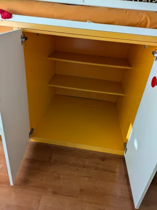 Cama tren con armario, cajones y escaleras