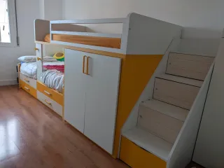 Cama tren con armario, cajones y escaleras