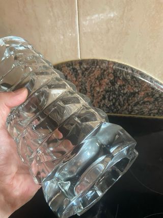 Jarrón de cristal tallado