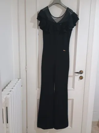 Elegante tuta donna nera