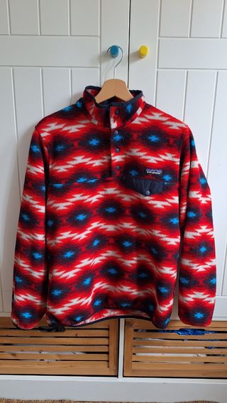 Forro polar Patagonia estampado