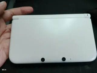 Nintendo 3DS XL White con caricabatterie e pennino 