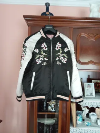 Cazadora reversible Stradivarius mujer