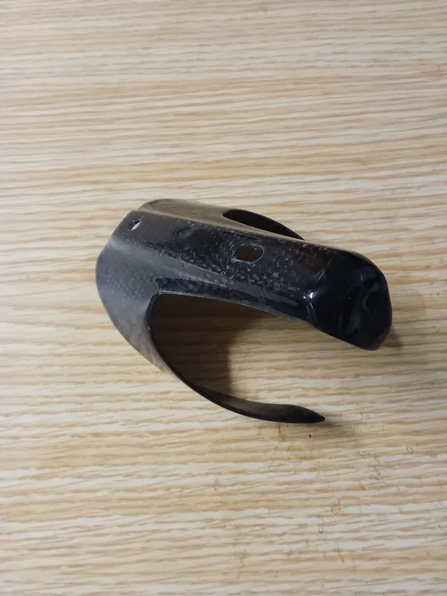 JUEGO PORTABIDONES PARA BICICLETA FIBRA DE CARBONO