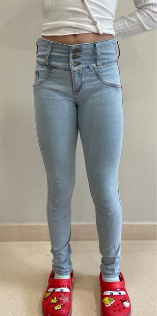 Lote 2 Pantalones Vaqueros Levi's Talla 28