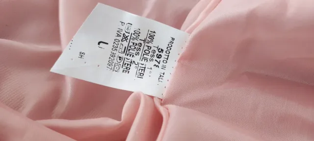 Bolero rosa de pelo sintético