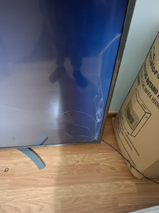 TV LG 75UN81 ROTA (para repuestos)