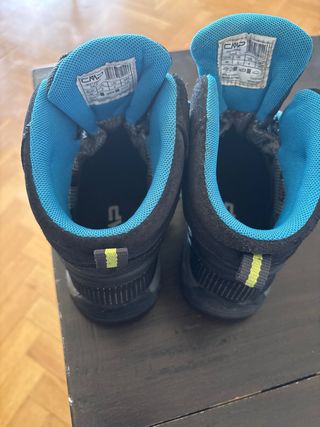 Botas CMP niño waterproof negras y azules
