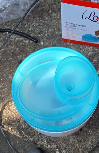 Fontana Acqua Gatti Lovedi 2L