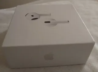 AirPods 4 con Cancelación de Ruido
