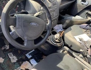 Despiece FORD FIESTA Color BLANCO 1.4 (92 CV)