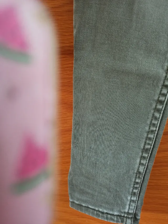 Vaqueros pitillo verde oliva T.M