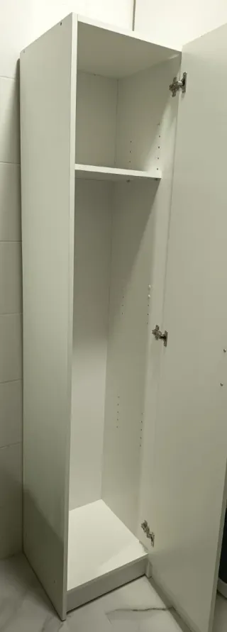 Mueble blanco de madera para cocina o baño