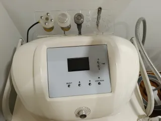 Máquina Facial y Corporal Multifunción