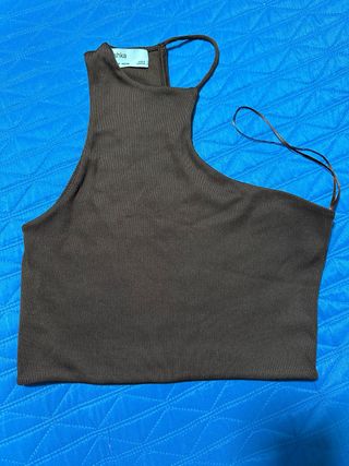 Top Bershka marrón talla M