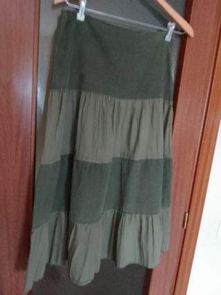 Falda larga verde entretiempo