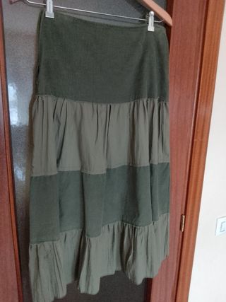 Falda larga verde entretiempo