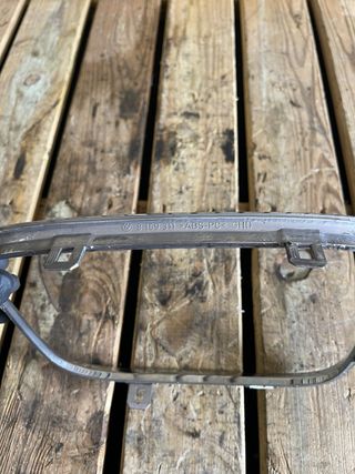 Moldura Grelha Frontal BMW 5 E39 Direita