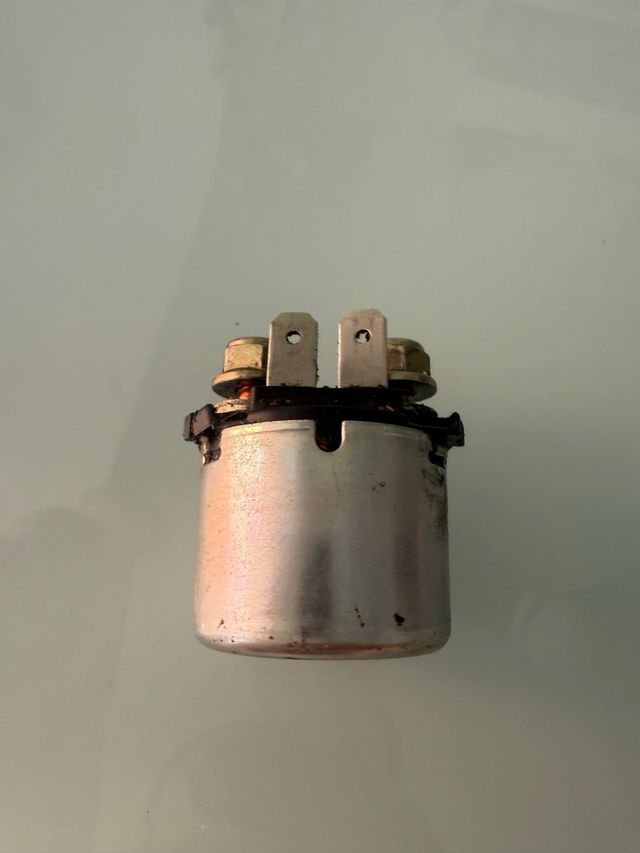 Relé de Arranque Original Triumph OEM Ref: T13100