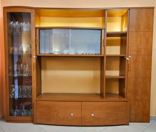 Mobile soggiorno in legno e vetro