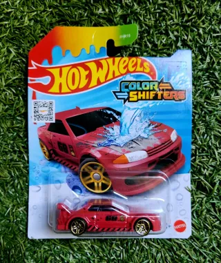 Hot Wheels Color Shifters Nissan Skyline GT-R R32