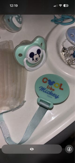 biberones y chupetes