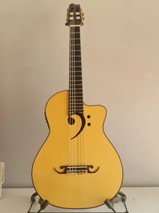 Guitarra Raimundo Clave FA-E Amplificada