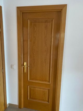 Puertas de madera maciza
