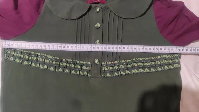 Camiseta Rosalita McGee manga larga verde-burdeos