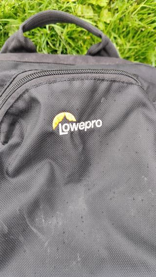 Mochila fotografía Lowepro negra. Muy poco uso.
