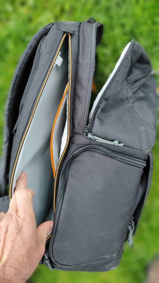 Mochila fotografía Lowepro negra. Muy poco uso.