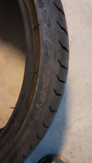 225/35/19 Pirelli
Precio de las dos