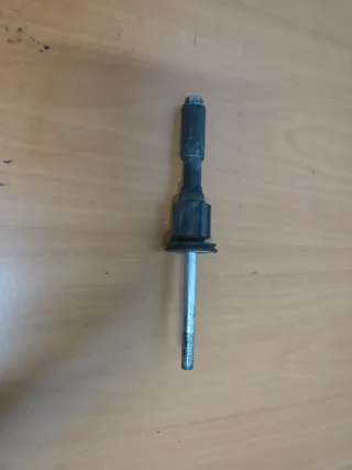 Suzuki Bandit 650 - Tornillo y soporte