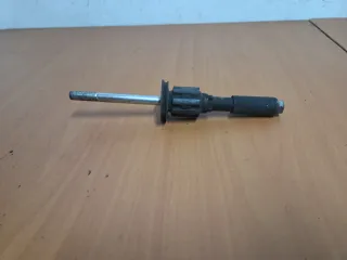 Suzuki Bandit 650 - Tornillo y soporte