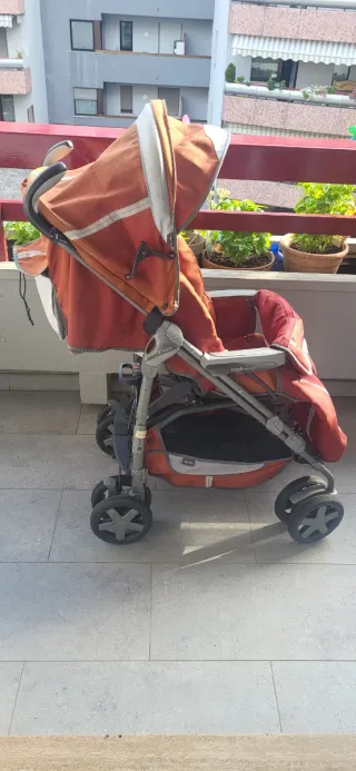 Passeggino per bambini arancione