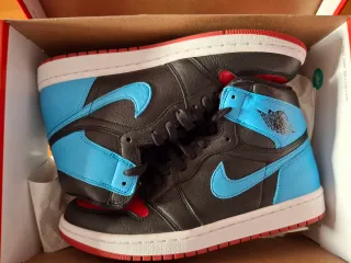 Air Jordan 1 High UNC Chicago