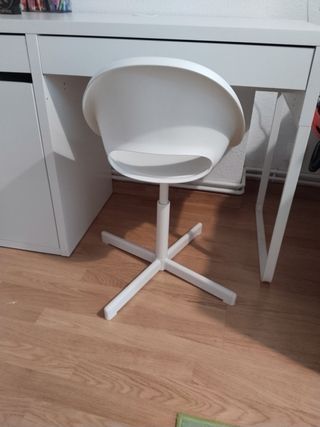 Silla de escritorio regulable sin ruedas