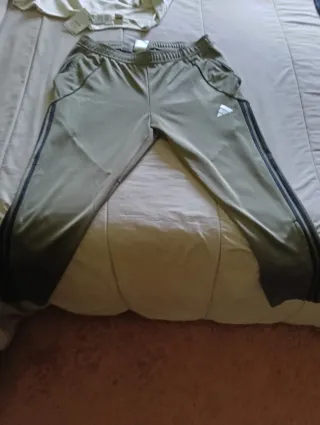 Chándal Adidas Verde Oliva