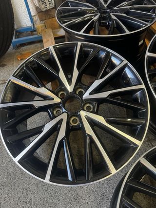 4 Llantas Toyota CHR (2.016 - 2.023) 18x7J
