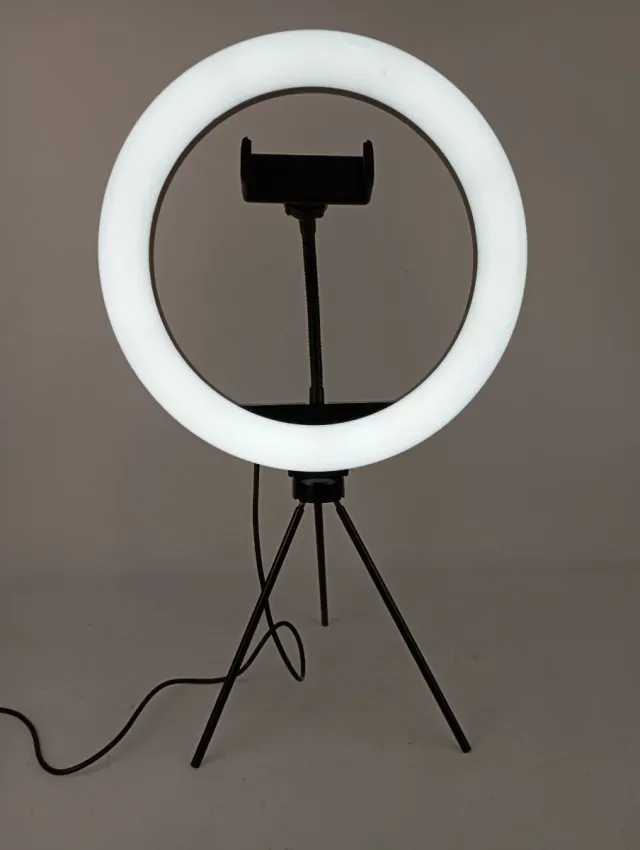 Anello luminoso a LED TikTok